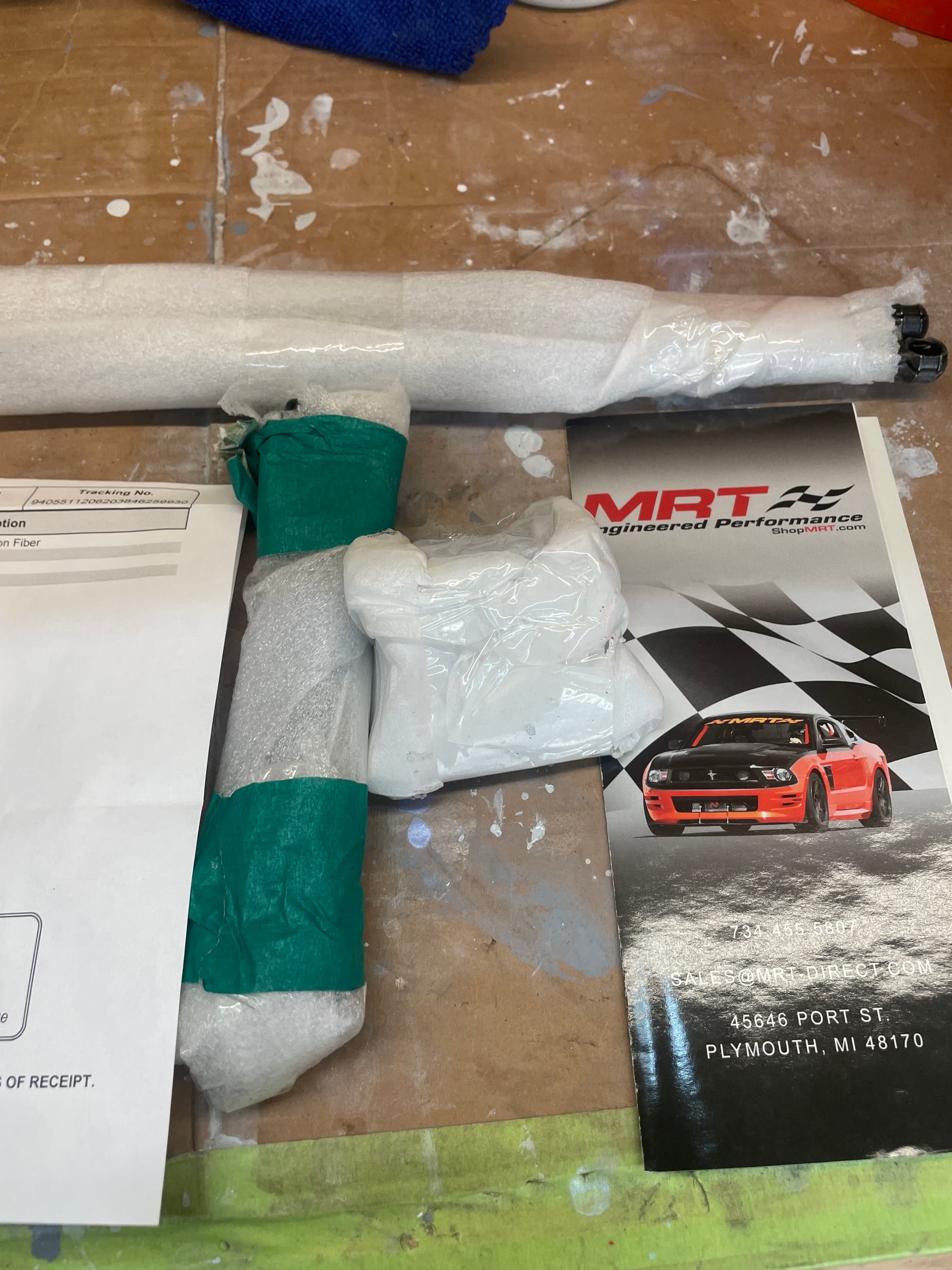 MRT HOOD STRUTS CARBON FIBER