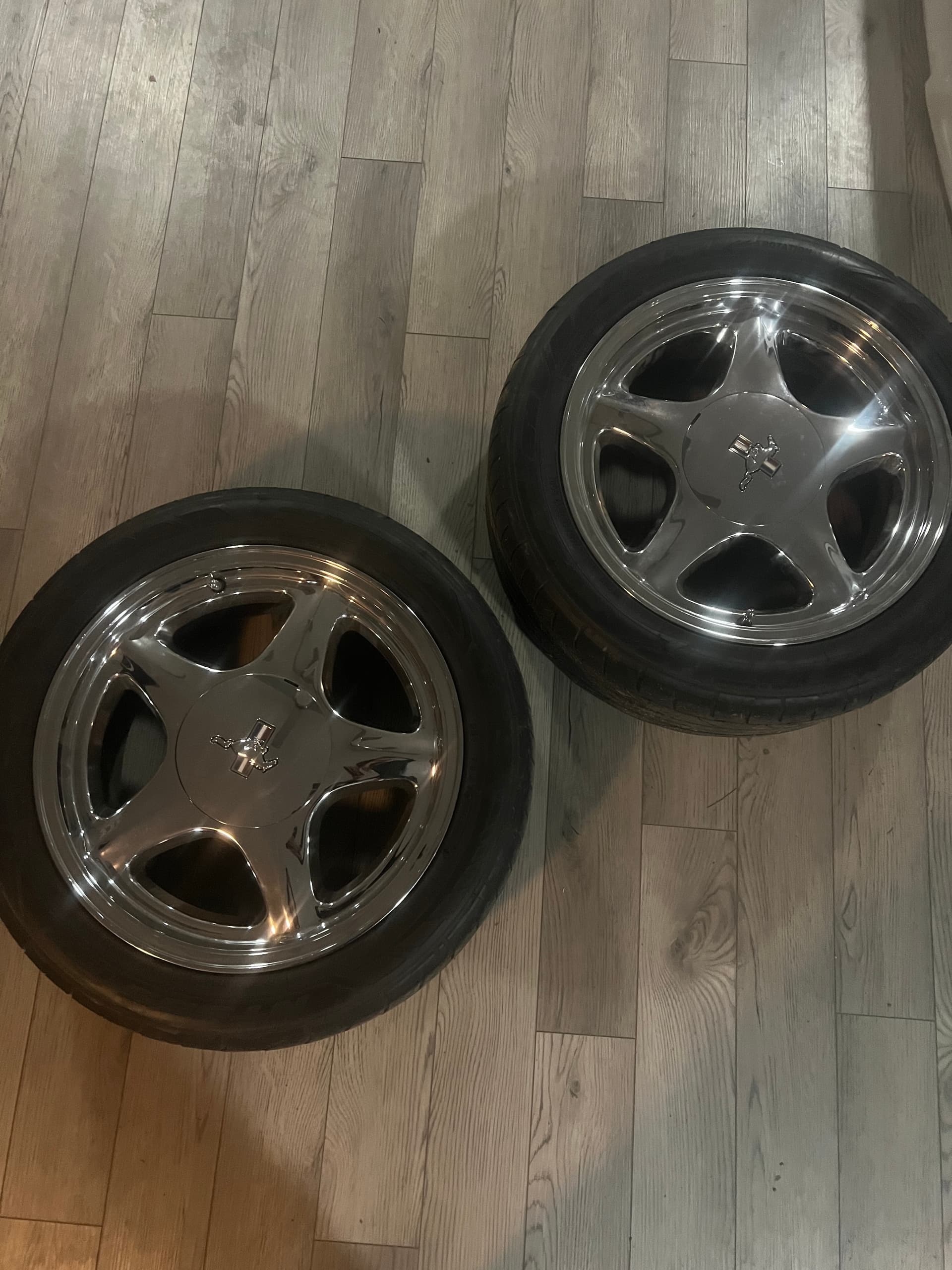 Staggered pony wheels 4 lug